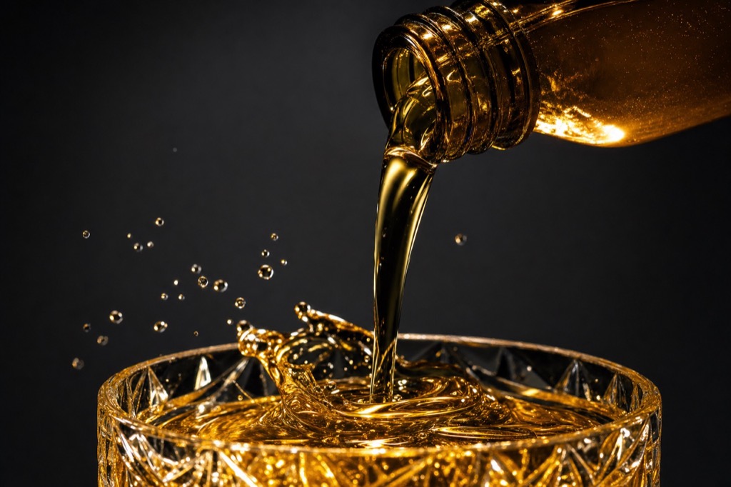 Liquid Pour Macro